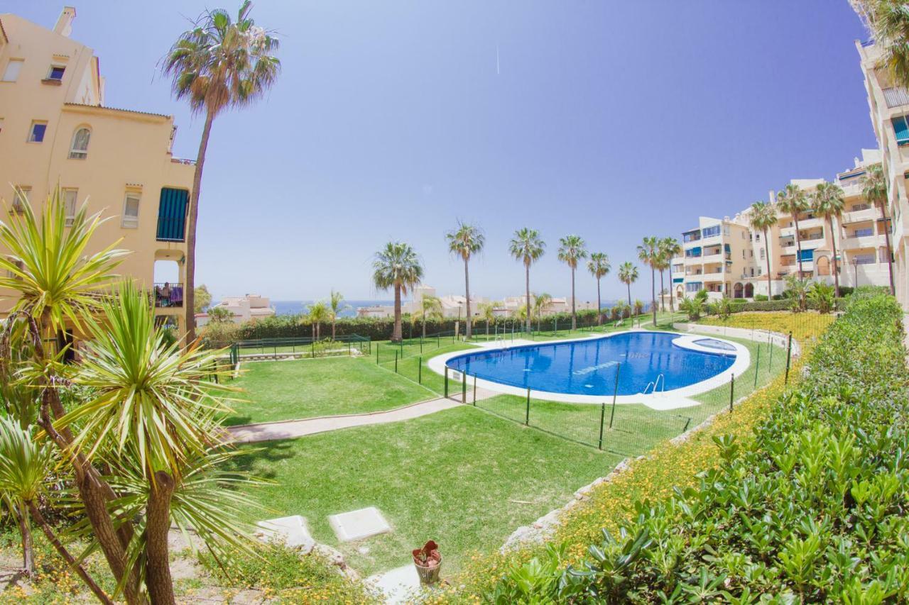 Casinomar Frente Al Mar Apartment Benalmadena Bagian luar foto